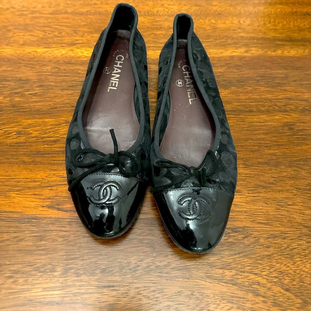 Chanel size 38 ballet flats